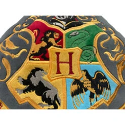 No Brand Harry Potter Zweinstein Embleem Kussen - 35 Cm -Speelgoed Verkoopwinkel 1992485 3b0ab3ae